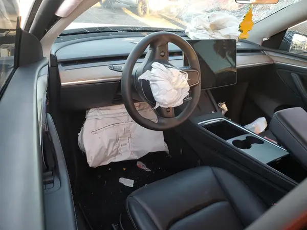 7SAYGDEE2PF928515 2023 TESLA MODEL Y - Image 8