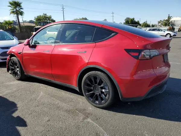 7SAYGDEE2PF928532 2023 TESLA MODEL Y - Image 2
