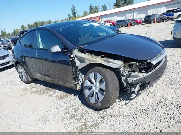 7SAYGDEE2PF929129 2023 TESLA MODEL Y - Image 1