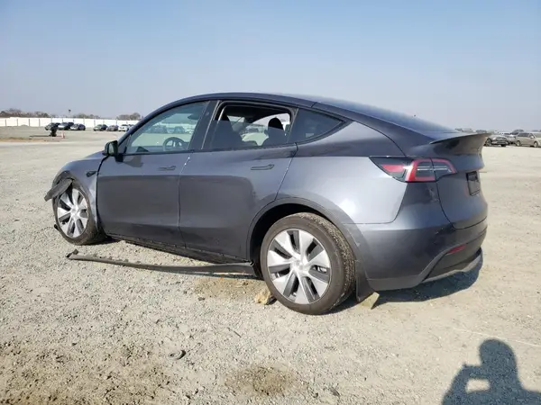 7SAYGDEE2PF929213 2023 TESLA MODEL Y - Image 2
