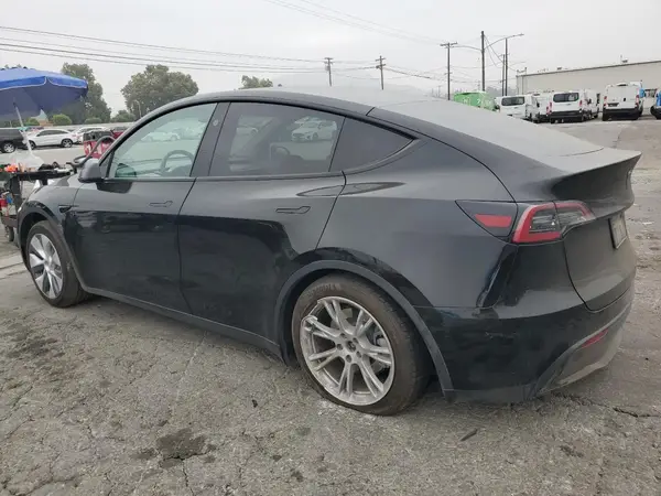 7SAYGDEE2PF941250 2023 TESLA MODEL Y - Image 2