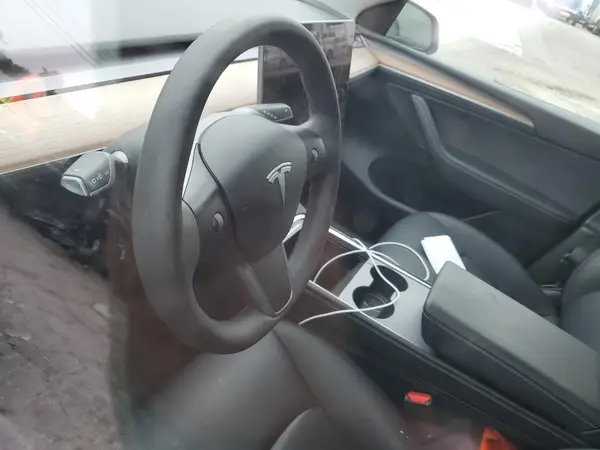 7SAYGDEE2PF941250 2023 TESLA MODEL Y - Image 8