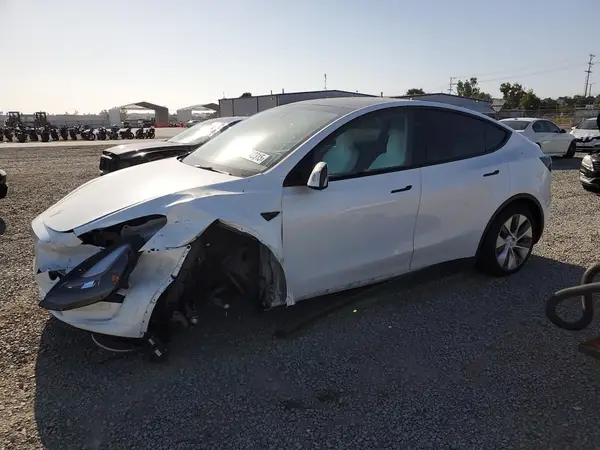 7SAYGDEE2PF959327 2023 TESLA MODEL Y - Image 1