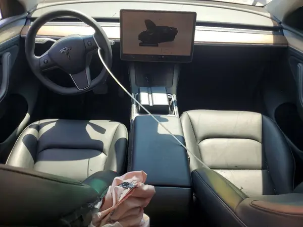 7SAYGDEE2RA219180 2024 TESLA MODEL Y - Image 8