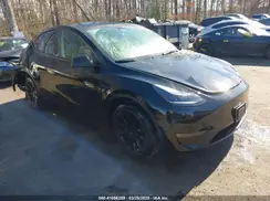 7SAYGDEE2RA219213 2024 TESLA MODEL Y