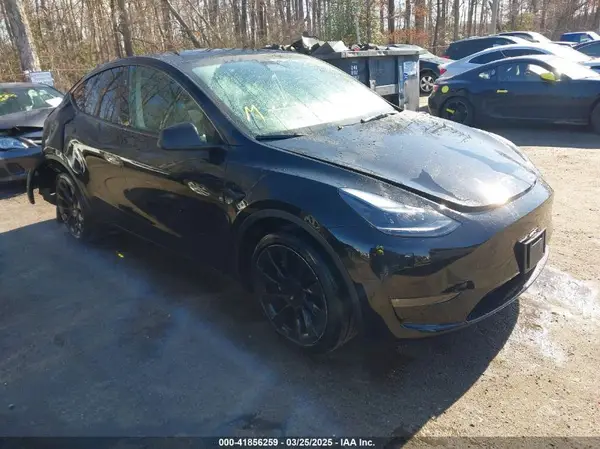7SAYGDEE2RA219213 2024 TESLA MODEL Y - Image 1