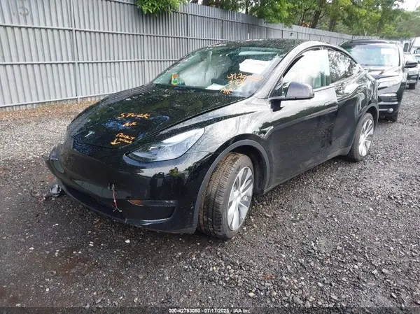 7SAYGDEE2RA220507 2024 TESLA MODEL Y - Image 2