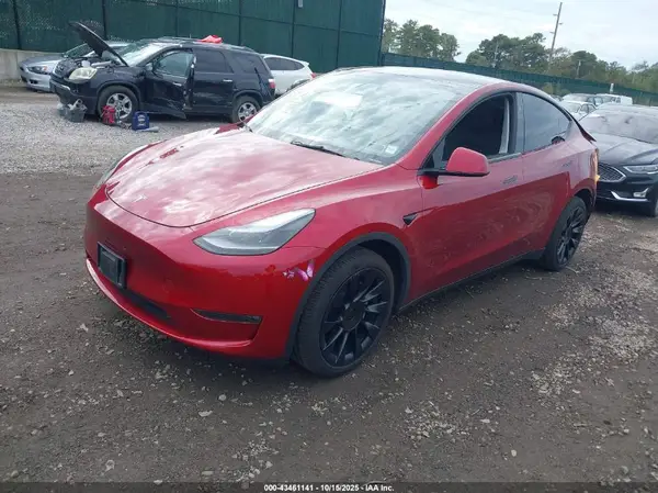 7SAYGDEE2RA226419 2024 TESLA MODEL Y - Image 2