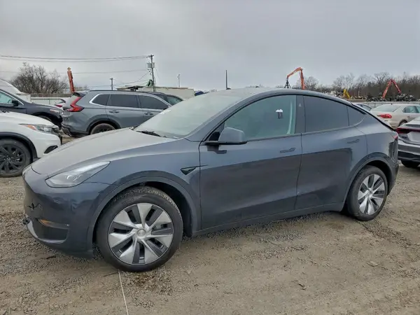 7SAYGDEE2RA227070 2024 TESLA MODEL Y - Image 1
