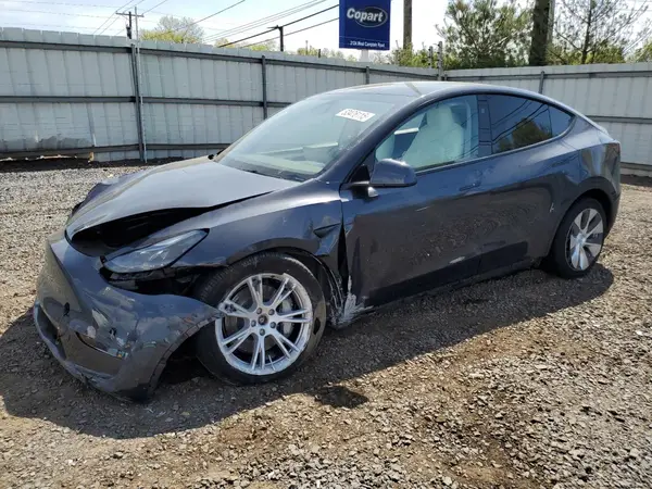 7SAYGDEE2RA227358 2024 TESLA MODEL Y - Image 1