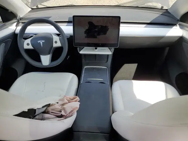 7SAYGDEE2RA227358 2024 TESLA MODEL Y - Image 8