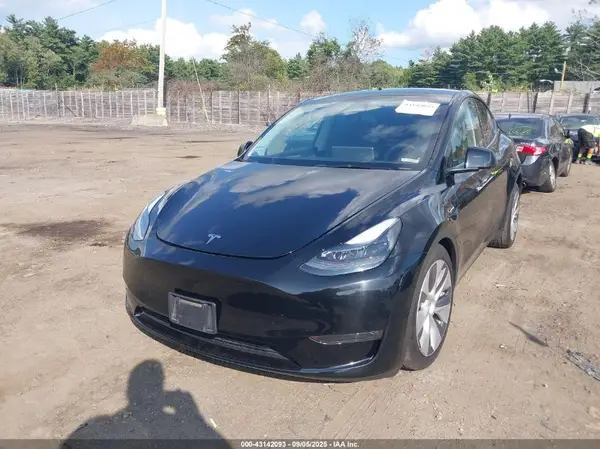 7SAYGDEE2RA229501 2024 TESLA MODEL Y - Image 2