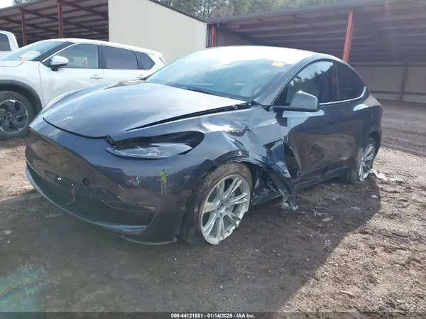 7SAYGDEE2RA232074 2024 TESLA MODEL Y - Image 2