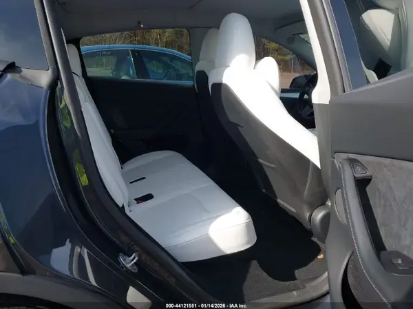 7SAYGDEE2RA232074 2024 TESLA MODEL Y - Image 8