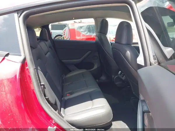 7SAYGDEE2RA232785 2024 TESLA MODEL Y - Image 8