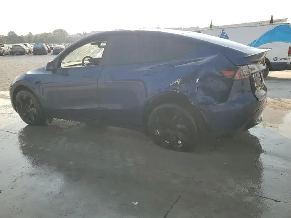 7SAYGDEE2RA233760 2024 TESLA MODEL Y - Image 2