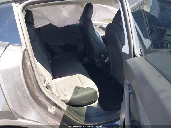 7SAYGDEE2RA233855 2024 TESLA MODEL Y - Image 8
