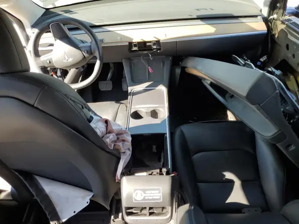 7SAYGDEE2RA234455 2024 TESLA MODEL Y - Image 8