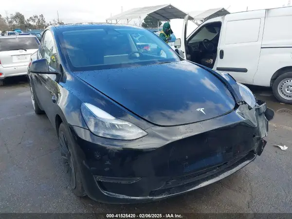 7SAYGDEE2RA236254 2024 TESLA MODEL Y - Image 1