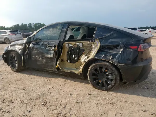7SAYGDEE2RA237324 2024 TESLA MODEL Y - Image 2