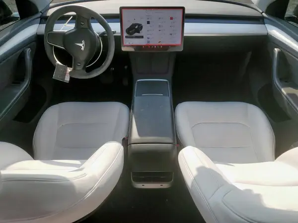 7SAYGDEE2RA237324 2024 TESLA MODEL Y - Image 8