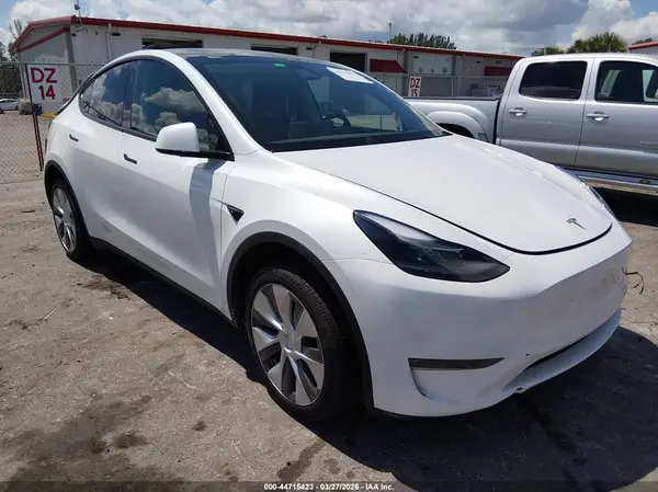 7SAYGDEE2RA239834 2024 TESLA MODEL Y - Image 1