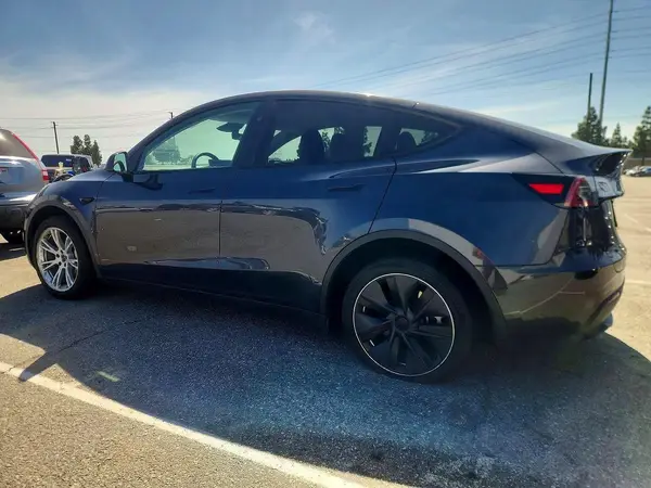 7SAYGDEE2RA241955 2024 TESLA MODEL Y - Image 2
