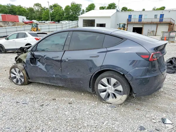 7SAYGDEE2RA242443 2024 TESLA MODEL Y - Image 2