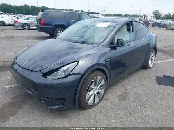 7SAYGDEE2RA244659 2024 TESLA MODEL Y - Image 2
