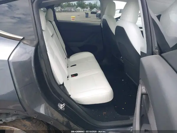 7SAYGDEE2RA244659 2024 TESLA MODEL Y - Image 8