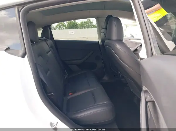 7SAYGDEE2RA248369 2024 TESLA MODEL Y - Image 8