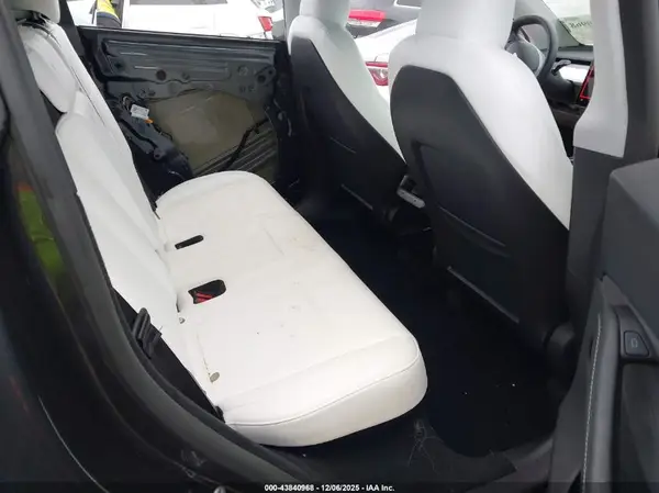 7SAYGDEE2RA254723 2024 TESLA MODEL Y - Image 8