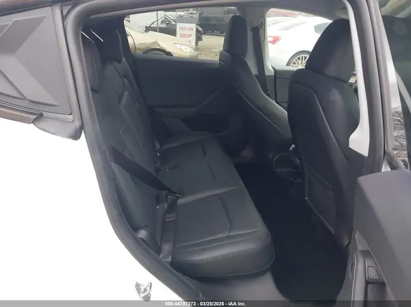 7SAYGDEE2RA258772 2024 TESLA MODEL Y - Image 8