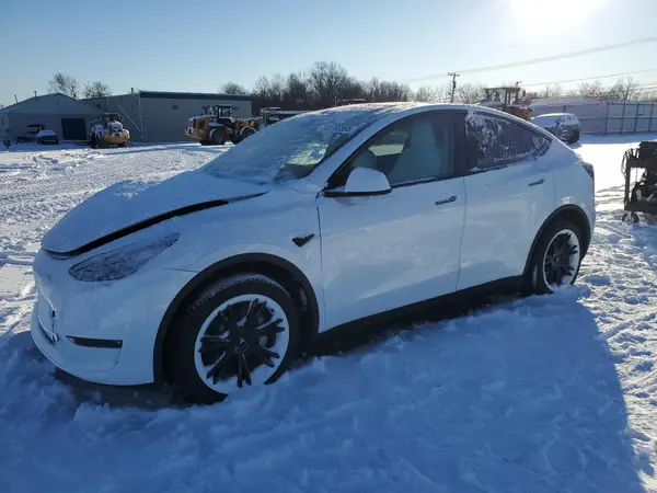 7SAYGDEE2RA258917 2024 TESLA MODEL Y - Image 1