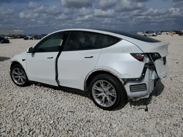 7SAYGDEE2RA259193 2024 TESLA MODEL Y - Image 2