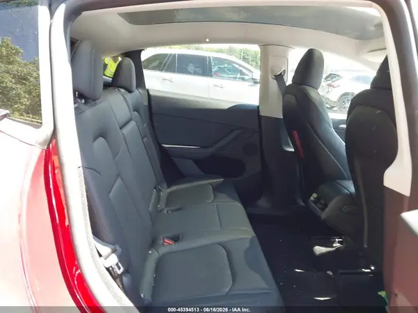 7SAYGDEE2RA263115 2024 TESLA MODEL Y - Image 8
