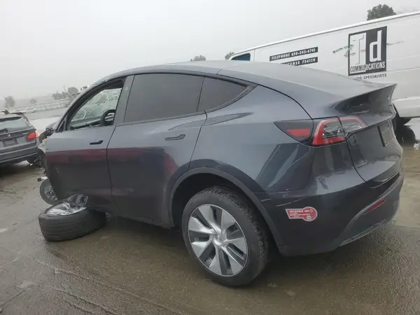 7SAYGDEE2RA266919 2024 TESLA MODEL Y - Image 2