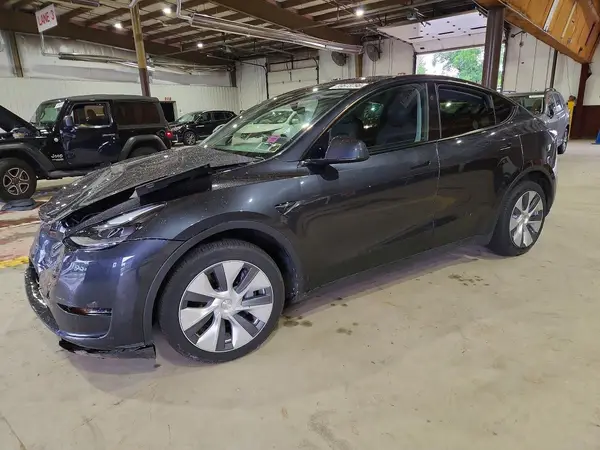 7SAYGDEE2RA269156 2024 TESLA MODEL Y - Image 1