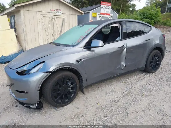 7SAYGDEE2RA269335 2024 TESLA MODEL Y - Image 2
