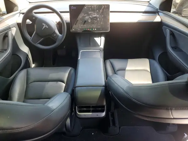 7SAYGDEE2RA272591 2024 TESLA MODEL Y - Image 8