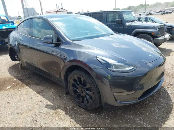 7SAYGDEE2RA273241 2024 TESLA MODEL Y - Image 1