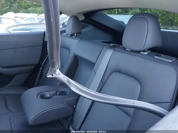 7SAYGDEE2RA274017 2024 TESLA MODEL Y - Image 8