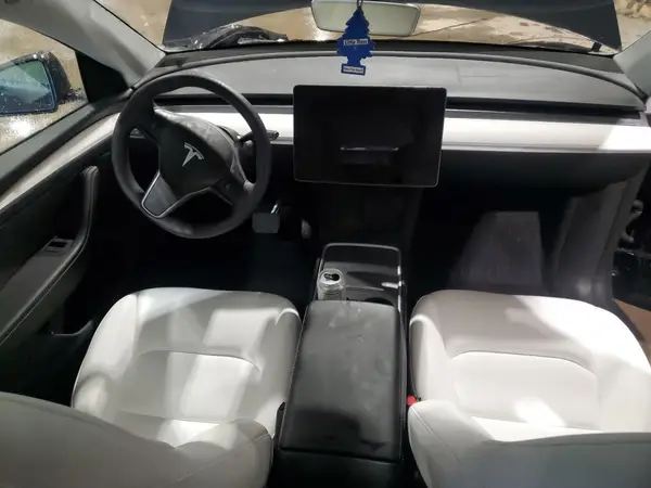 7SAYGDEE2RA275152 2024 TESLA MODEL Y - Image 8