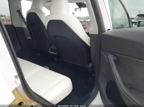 7SAYGDEE2RA280013 2024 TESLA MODEL Y - Image 8
