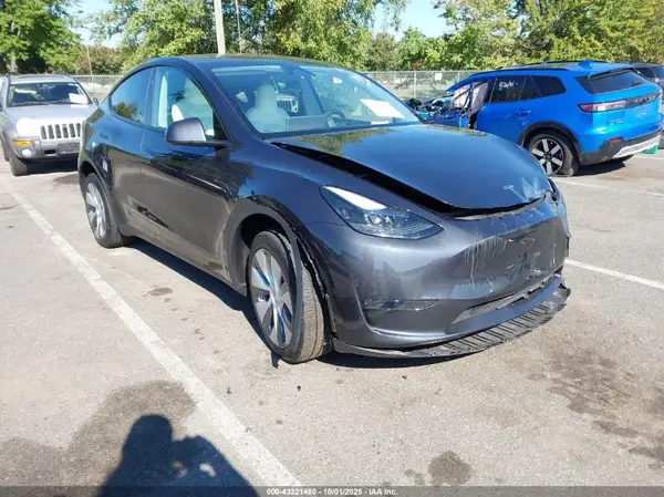 7SAYGDEE2RA281310 2024 TESLA MODEL Y - Image 1