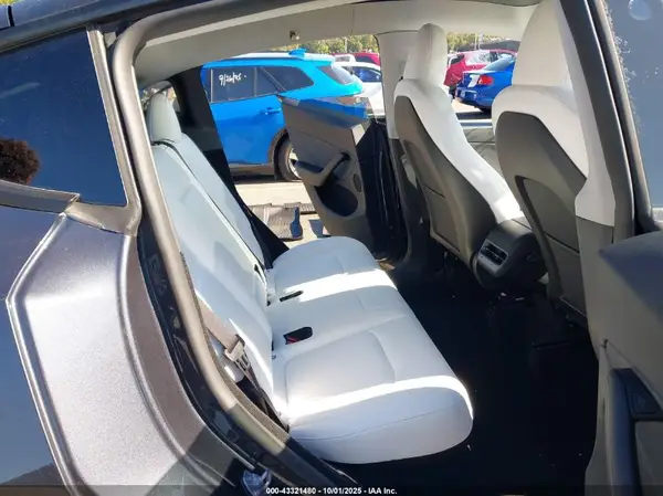 7SAYGDEE2RA281310 2024 TESLA MODEL Y - Image 8