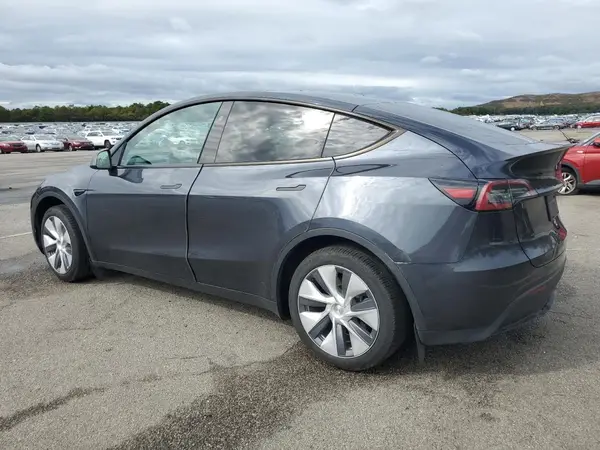 7SAYGDEE2RA284045 2024 TESLA MODEL Y - Image 2