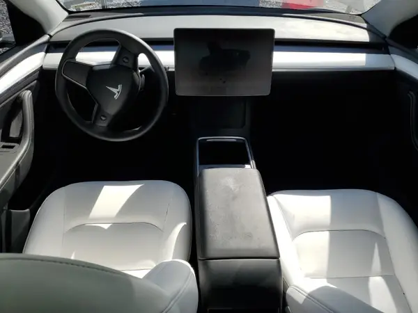 7SAYGDEE2RA289049 2024 TESLA MODEL Y - Image 8