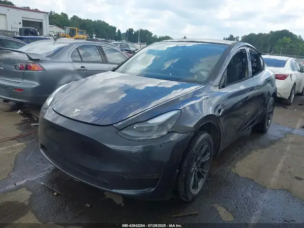7SAYGDEE2RA306674 2024 TESLA MODEL Y - Image 2