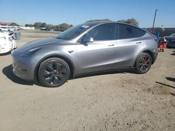 7SAYGDEE2RA311227 2024 TESLA MODEL Y - Image 1